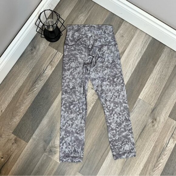 LULULEMON Align Crop - Picture 6 of 8